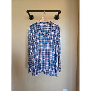 Kavu button up plaid‎ shirts size large 100% Rayon